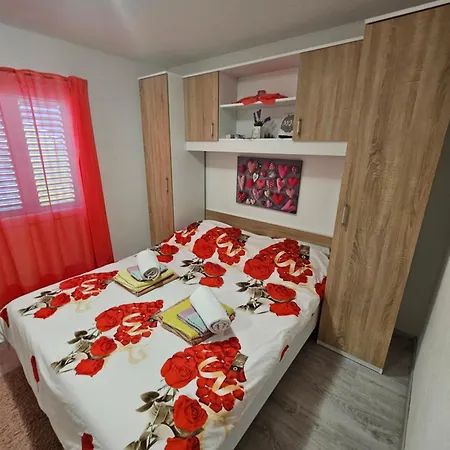 Holiday home Kuca Za Odmor Dean *